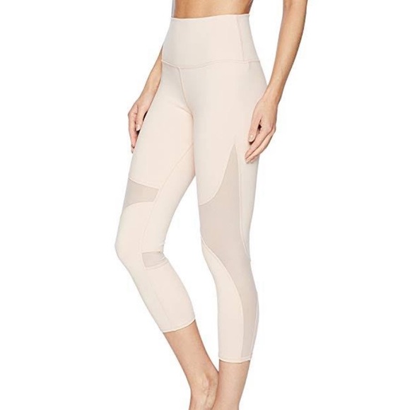 like new Alo Yoga Coast Capri legging - Picture 3 of 5